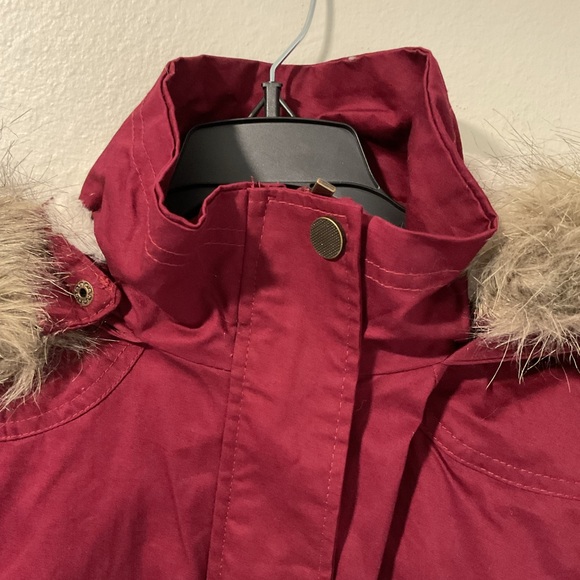 NWT rue 21 size medium mid weight jacket. Tie waist & detachable fur on hood. - Picture 9 of 12